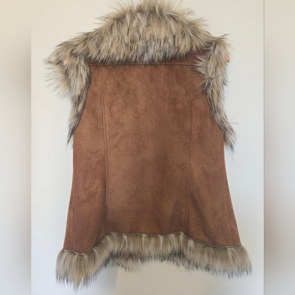 TASHA POLIZZI Brown Suede Vest with Faux Fur Collar Size Med. - Picture 2 of 6
